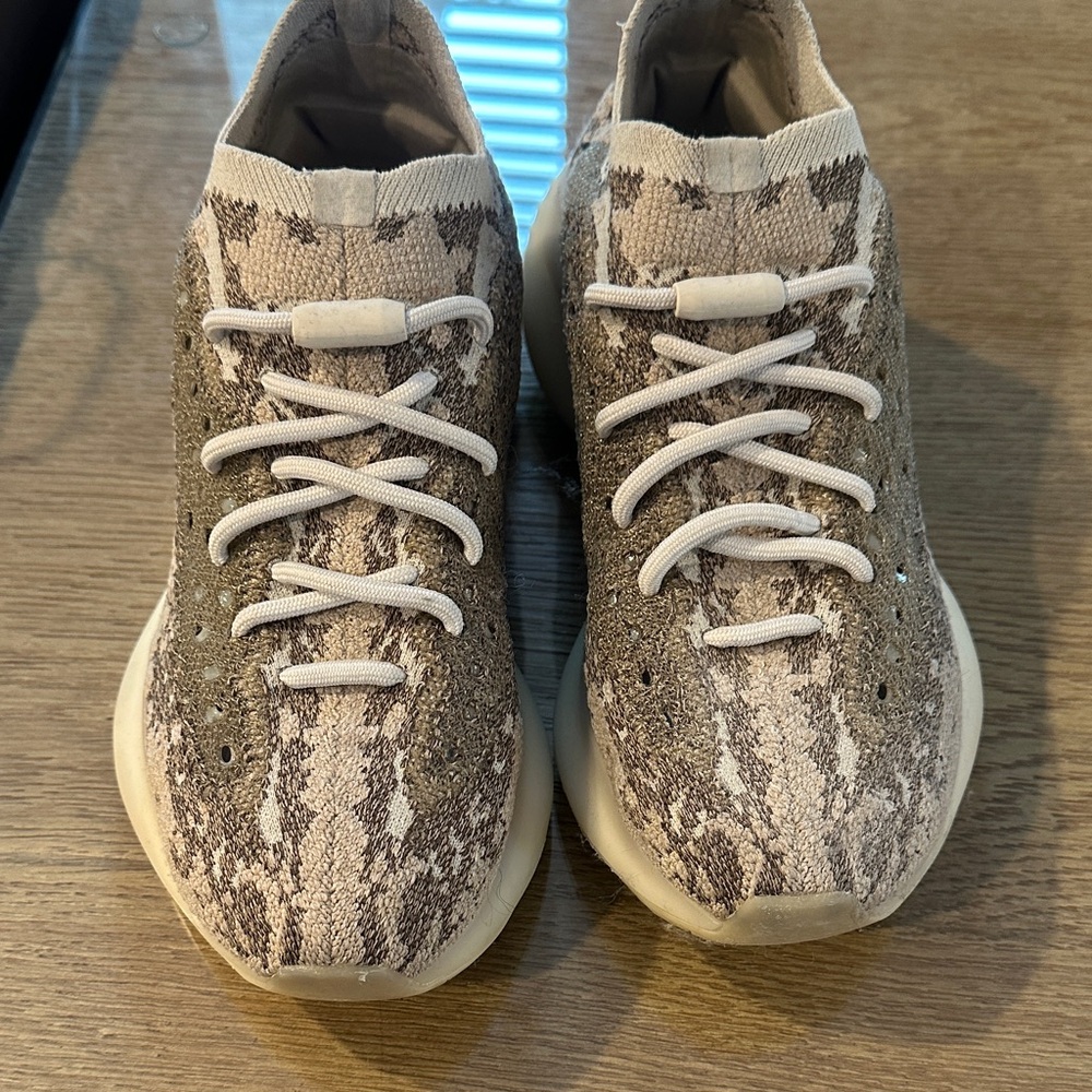 Yeezy Sneakers in Brown and Cream